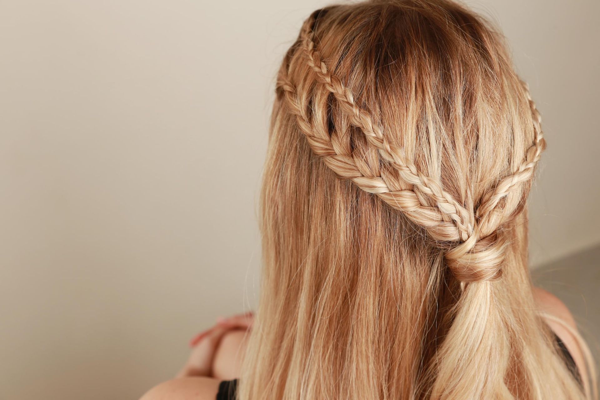 Hairdresser in Calgary ⭐ Find mobile hairdressers and hairstylists in